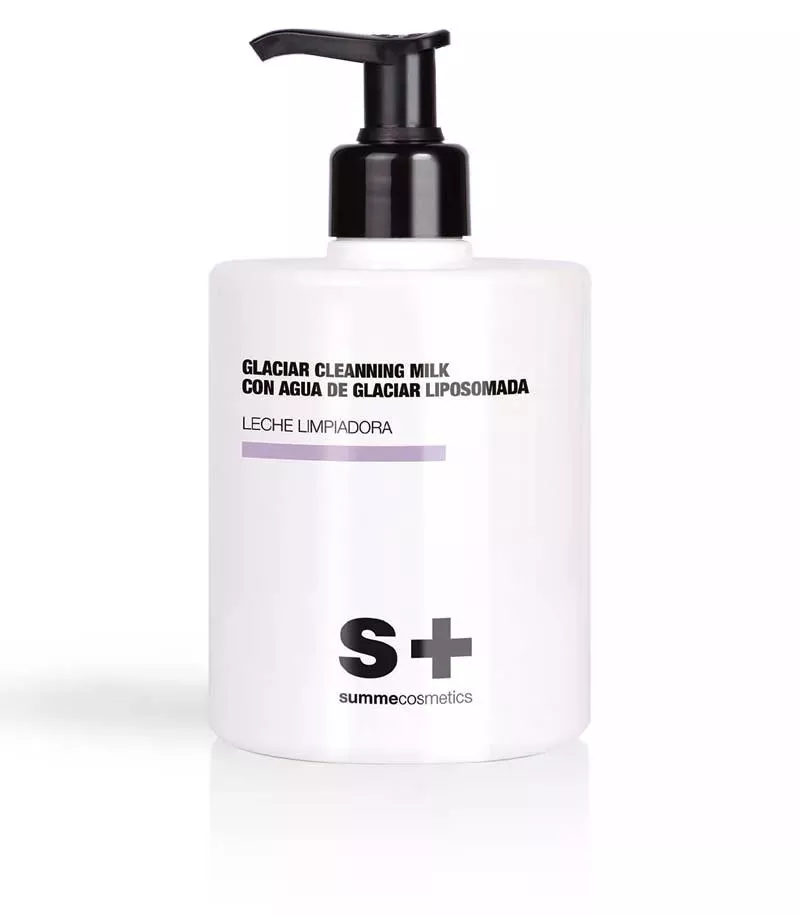 ERFRISCHENDE GESICHTSREINIGUNGSMILCH MIT BERUHIGENDER WIRKUNG. Summecosmetics